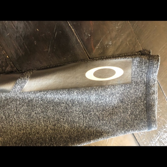 Oakley workout leggings - Picture 2 of 3
